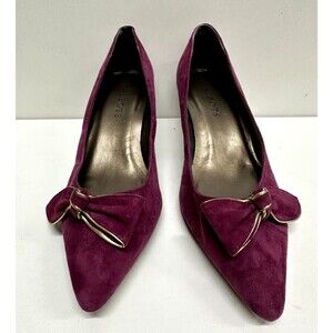 Talbots  women size 5M  berry color suede kitten heel pumps with bow detail